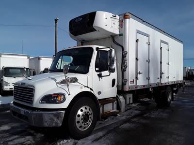 Freightliner M2 106 22 ft Refrigerated Truck - 260HP, 6 Speed Automatic, Liftgate