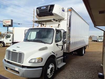 Freightliner M2 106 26 ft Refrigerated Truck - 240HP, 7 Speed Automatic, Liftgate
