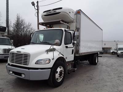 Freightliner M2 106 24 ft Refrigerated Truck - 240HP, 6 Speed Automatic