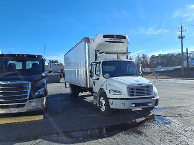 Freightliner M2 106 26 ft Refrigerated Truck - 240HP, 6 Speed Automatic