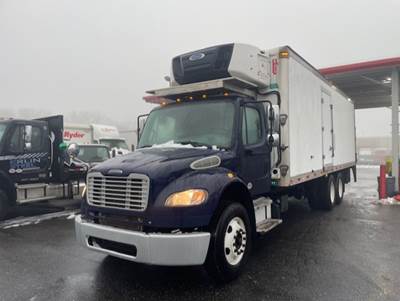 Freightliner M2 106 26 ft Refrigerated Truck - 300HP, 6 Speed Automatic, Liftgate