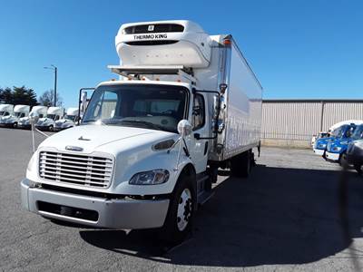 Freightliner M2 106 26 ft Refrigerated Truck - 240HP, 6 Speed Automatic, Liftgate