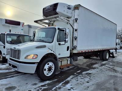 Freightliner M2 106 26 ft Refrigerated Truck - 280HP, 6 Speed Automatic, Liftgate