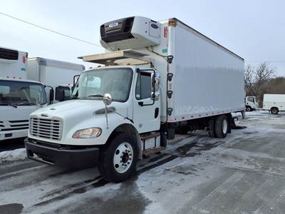 Freightliner M2 106 26 ft Refrigerated Truck - 260HP, 6 Speed Automatic, Liftgate