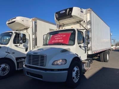 Freightliner M2 106 24 ft Refrigerated Truck - 220HP, 6 Speed Automatic, Liftgate