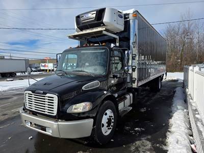 Freightliner M2 106 26 ft Refrigerated Truck - 280HP, 9 Speed Automatic, Liftgate