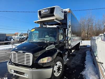 Freightliner M2 106 26 ft Refrigerated Truck - 280HP, 6 Speed Automatic, Liftgate