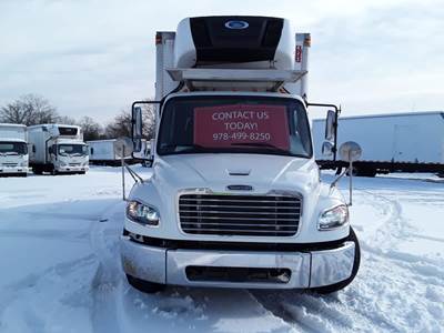 Freightliner M2 106 22 ft Refrigerated Truck - 260HP, 6 Speed Automatic, Liftgate