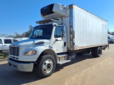 Freightliner M2 106 24 ft Refrigerated Truck - 270HP, 6 Speed Automatic, Liftgate