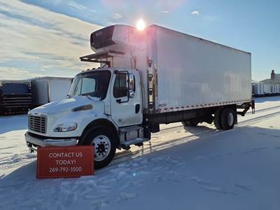 Freightliner M2 106 26 ft Refrigerated Truck - 280HP, 6 Speed Automatic, Liftgate