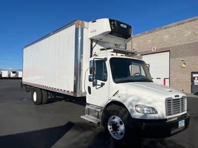 Freightliner M2 106 26 ft Refrigerated Truck - 240HP, 6 Speed Automatic, Liftgate