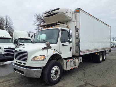 Freightliner M2 106 26 ft Refrigerated Truck - 350HP, 6 Speed Automatic, Liftgate