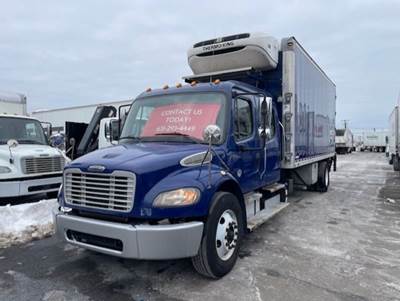 Freightliner M2 106 22 ft Refrigerated Truck - 240HP, 6 Speed Automatic, Liftgate