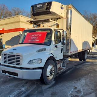 Freightliner M2 106 26 ft Refrigerated Truck - 240HP, 5 Speed Automatic, Liftgate