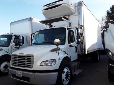 Freightliner M2 106 24 ft Refrigerated Truck - 280HP, 6 Speed Manual