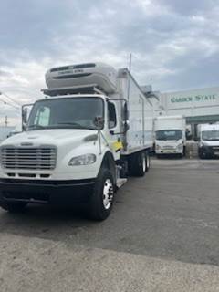 Freightliner M2 106 24 ft Refrigerated Truck - 350HP, 6 Speed Automatic