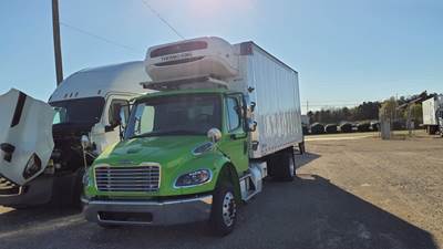Freightliner M2 106 18 ft Refrigerated Truck - 240HP, 6 Speed Automatic