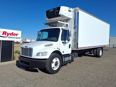 Freightliner M2 106 26 ft Refrigerated Truck - 240HP, 5 Speed Automatic