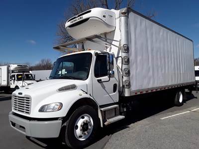 Freightliner M2 106 26 ft Refrigerated Truck - 240HP, 9 Speed Automatic, Liftgate
