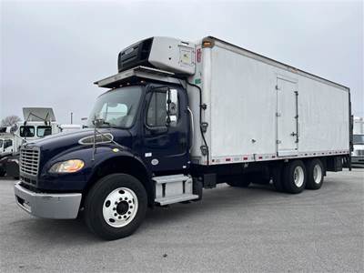 Freightliner M2 106 26 ft Refrigerated Truck - 300HP, 6 Speed Automatic, Liftgate
