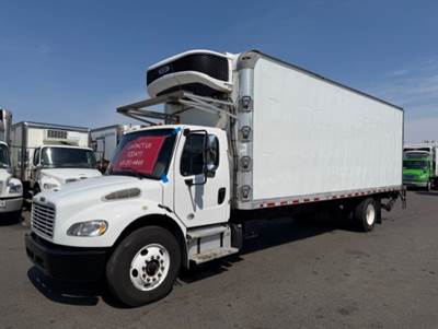 Freightliner M2 106 26 ft Refrigerated Truck - 280HP, 9 Speed Automatic, Liftgate