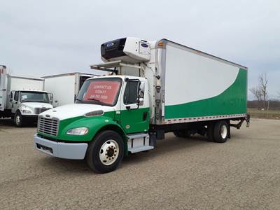 Freightliner M2 106 24 ft Refrigerated Truck - 240HP, 6 Speed Automatic, Liftgate