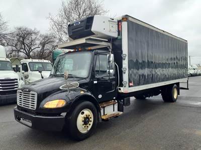 Freightliner M2 106 24 ft Refrigerated Truck - 240HP, 6 Speed Automatic