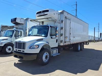 Freightliner M2 106 28 ft Refrigerated Truck - 270HP, 6 Speed Automatic, Liftgate