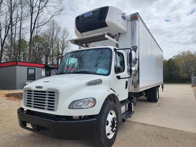 Freightliner M2 106 26 ft Refrigerated Truck - 240HP, 9 Speed Automatic, Liftgate