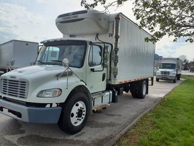 Freightliner M2 106 18 ft Refrigerated Truck - 260HP, 6 Speed Automatic