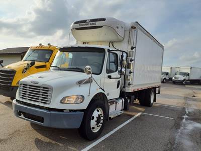 Freightliner M2 106 18 ft Refrigerated Truck - 260HP, 6 Speed Automatic