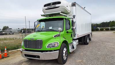 Freightliner M2 106 22 ft Refrigerated Truck - 240HP, 6 Speed Automatic, Liftgate
