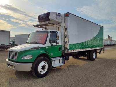 Freightliner M2 106 24 ft Refrigerated Truck - 240HP, 6 Speed Automatic, Liftgate