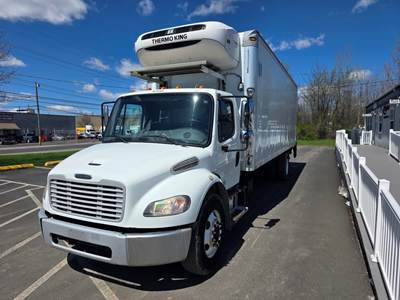 Freightliner M2 106 26 ft Refrigerated Truck - 240HP, 9 Speed Automatic, Liftgate