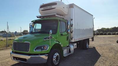 Freightliner M2 106 18 ft Refrigerated Truck - 240HP, 6 Speed Automatic