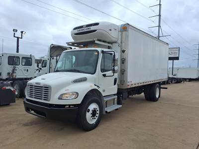 Freightliner M2 106 20 ft Refrigerated Truck - 240HP, 6 Speed Automatic
