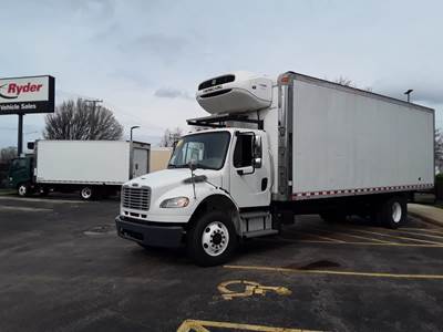 Freightliner M2 106 26 ft Refrigerated Truck - 270HP, 5 Speed Automatic