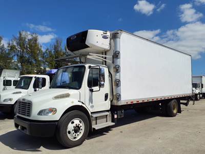 Freightliner M2 106 26 ft Refrigerated Truck - 240HP, 6 Speed Automatic, Liftgate