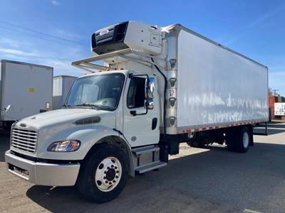 Freightliner M2 106 26 ft Refrigerated Truck - 240HP, 6 Speed Automatic