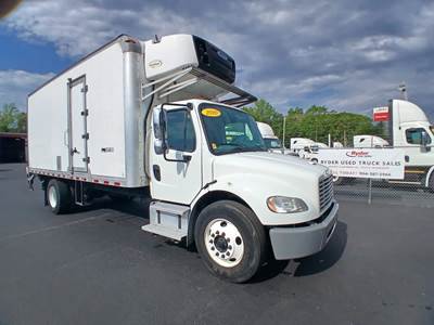 Freightliner M2 106 20 ft Refrigerated Truck - 240HP, 6 Speed Automatic, Liftgate