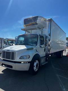 Freightliner M2 106 26 ft Refrigerated Truck - 240HP, 9 Speed Automatic, Liftgate