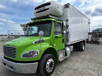 Freightliner M2 106 18 ft Refrigerated Truck - 240HP, 6 Speed Automatic