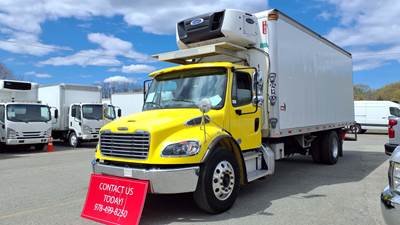 Freightliner M2 106 22 ft Refrigerated Truck - 240HP, 6 Speed Automatic