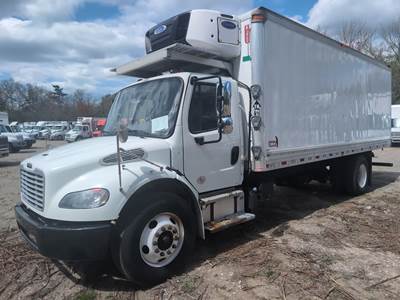 Freightliner M2 106 22 ft Refrigerated Truck - 240HP, 6 Speed Automatic