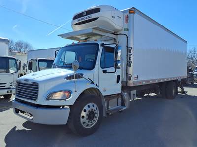 Freightliner M2 106 26 ft Refrigerated Truck - 240HP, 6 Speed Automatic, Liftgate