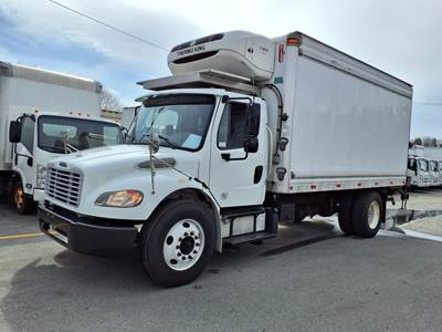 Freightliner M2 106 16 ft Refrigerated Truck - 260HP, 6 Speed Automatic, Liftgate