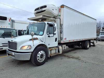 Freightliner M2 106 26 ft Refrigerated Truck - 240HP, 6 Speed Automatic, Liftgate
