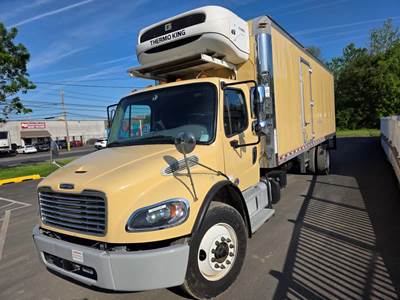 Freightliner M2 106 26 ft Refrigerated Truck - 280HP, 6 Speed Automatic
