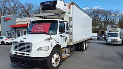 Freightliner M2 106 26 ft Refrigerated Truck - 330HP, 6 Speed Automatic