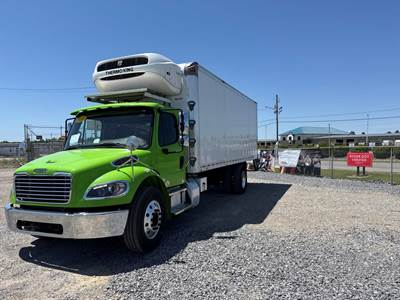 Freightliner M2 106 22 ft Refrigerated Truck - 240HP, 6 Speed Automatic